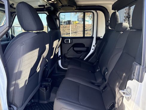 Certified 2022 Jeep Gladiator Sport image 33