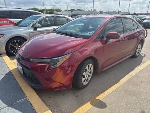 Used 2024 Toyota Corolla LE image 2