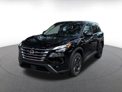 Used 2025 Nissan Rogue SV AWD/4WD image 3