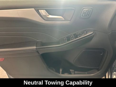 Used 2023 Ford Escape Platinum AWD/4WD image 18
