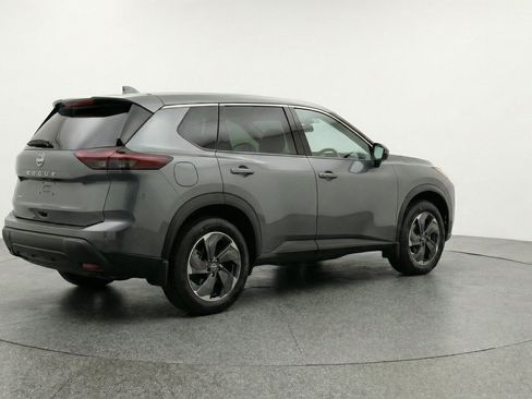 Used 2025 Nissan Rogue SV AWD/4WD image 9