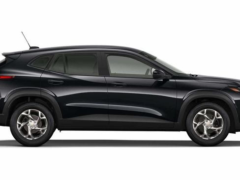 New 2026 Chevrolet Trax LS FWD image 3