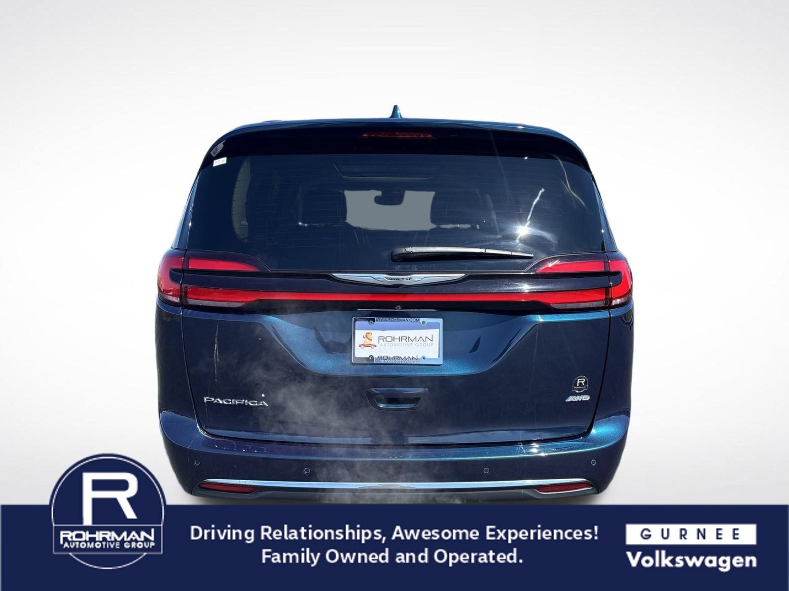 Used 2022 Chrysler Pacifica Touring-L AWD/4WD image 8