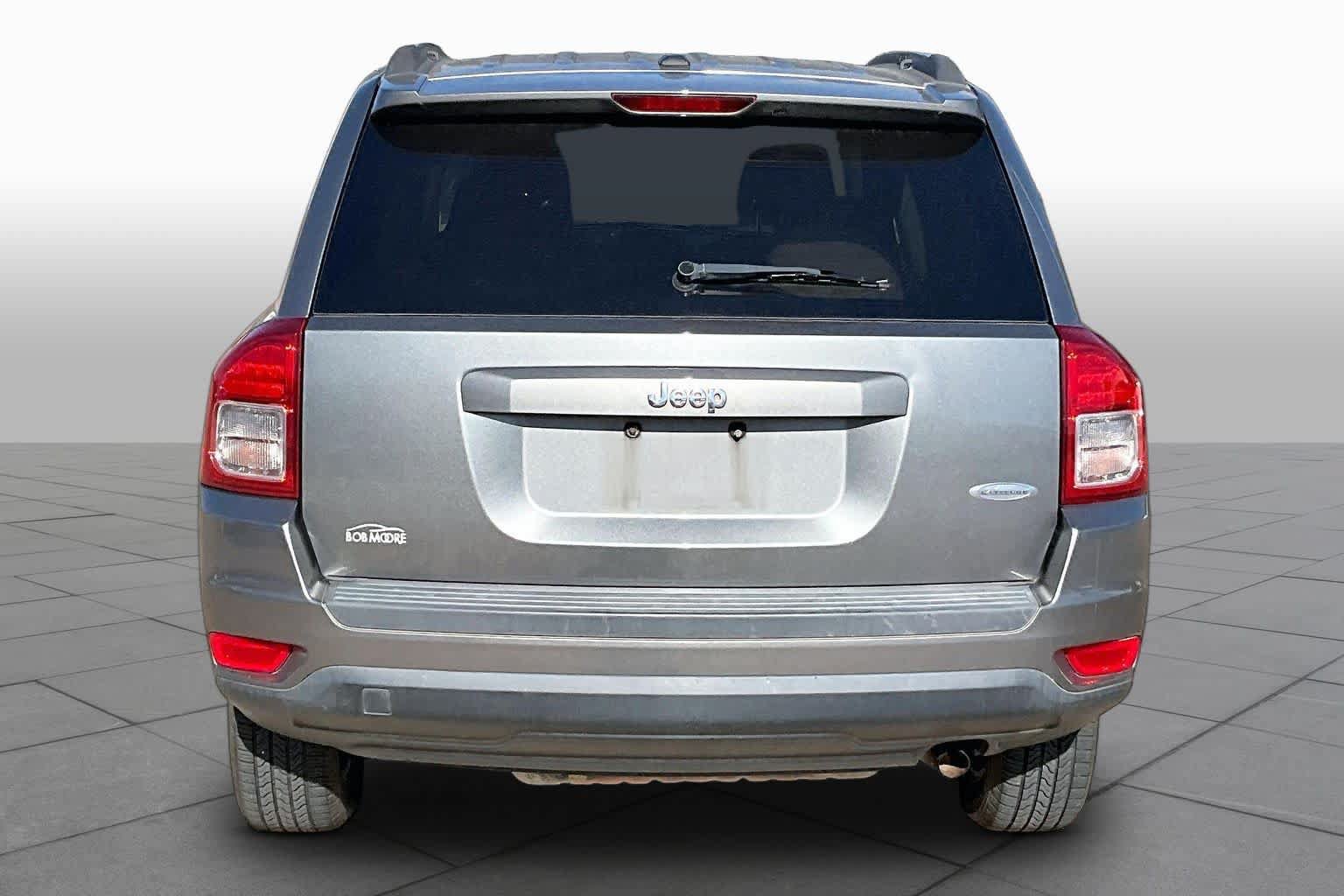 Used 2011 Jeep Compass Sport w/ Sun/Sound Group FWD image 4