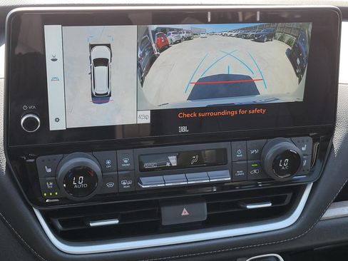 Used 2025 Toyota Grand Highlander AWD Hybrid image 27