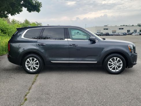 Used 2020 Kia Telluride LX FWD image 4