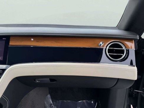 Used 2022 Bentley Continental GT AWD/4WD image 58