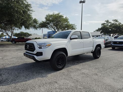 Used 2021 Toyota Tacoma SR w/ SR Convenience Package RWD image 10