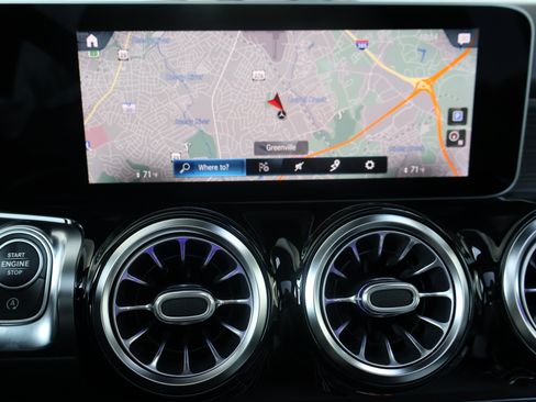 Certified 2021 Mercedes-Benz GLB 250 image 35