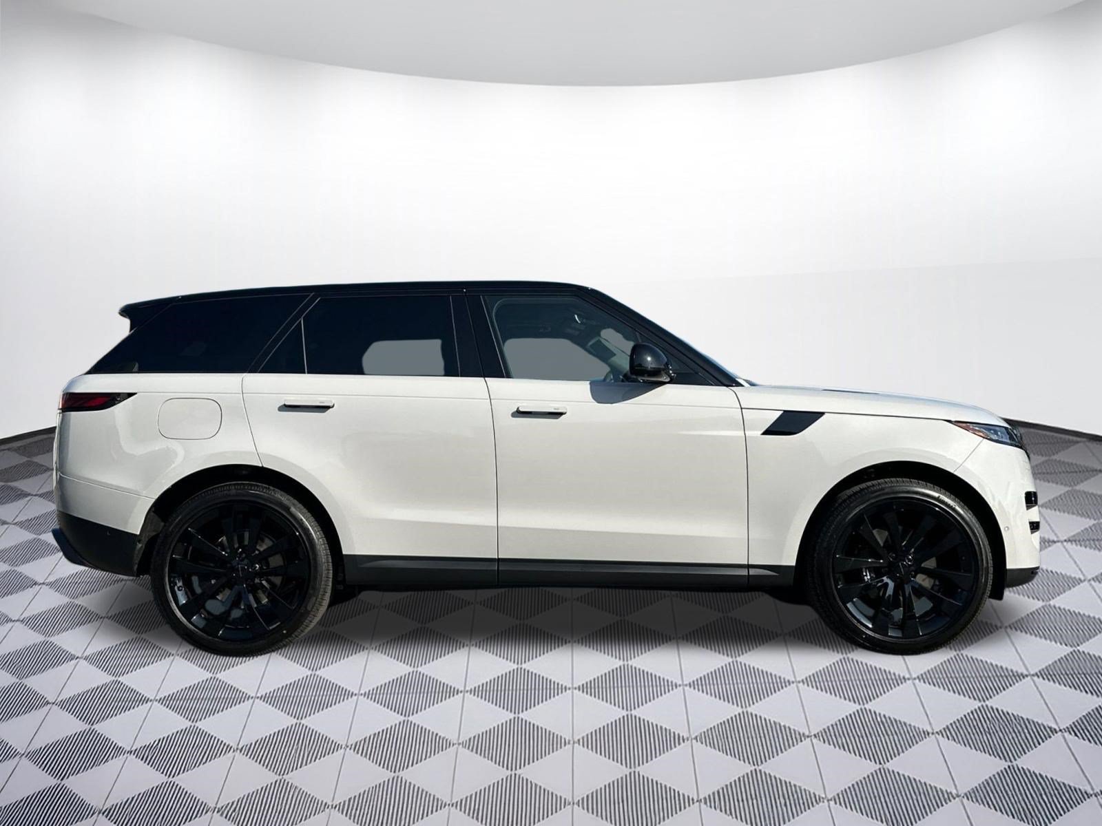 New 2026 Land Rover Range Rover Sport SE AWD/4WD image 8