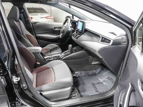 Certified 2024 Toyota Corolla SE w/ SE Premium Package FWD image 18