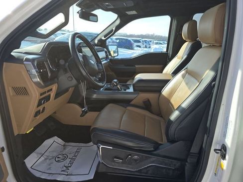 Used 2022 Ford F150 Lariat w/ Equipment Group 502A High image 9