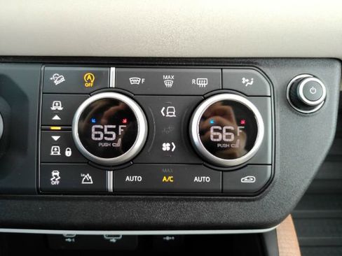 Used 2023 Land Rover Defender 110 SE AWD/4WD image 49