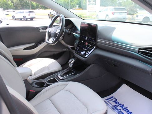 Used 2022 Hyundai Ioniq Limited FWD image 35