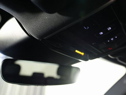 Used 2024 Land Rover Range Rover SE image 36