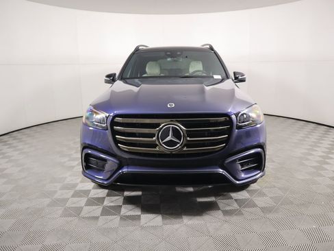 New 2026 Mercedes-Benz GLS 580 4MATIC image 2