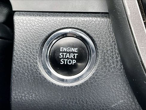 Used 2022 Toyota Camry SE w/ Convenience Package FWD image 35