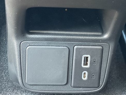Used 2024 Buick Encore GX Preferred FWD image 12
