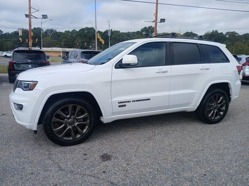 Used 2017 Jeep Grand Cherokee Limited 75th Anniversary image 17