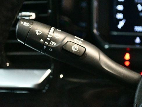 Used 2022 GMC Sierra 1500 Elevation image 77