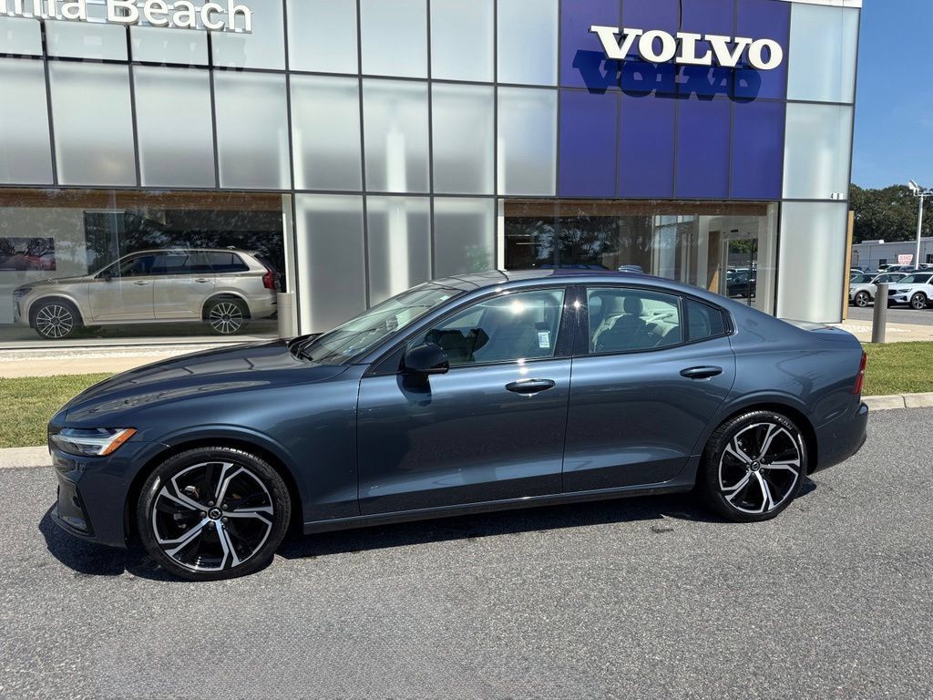 Used 2024 Volvo S60 B5 Plus w/ Climate Package AWD/4WD image 2