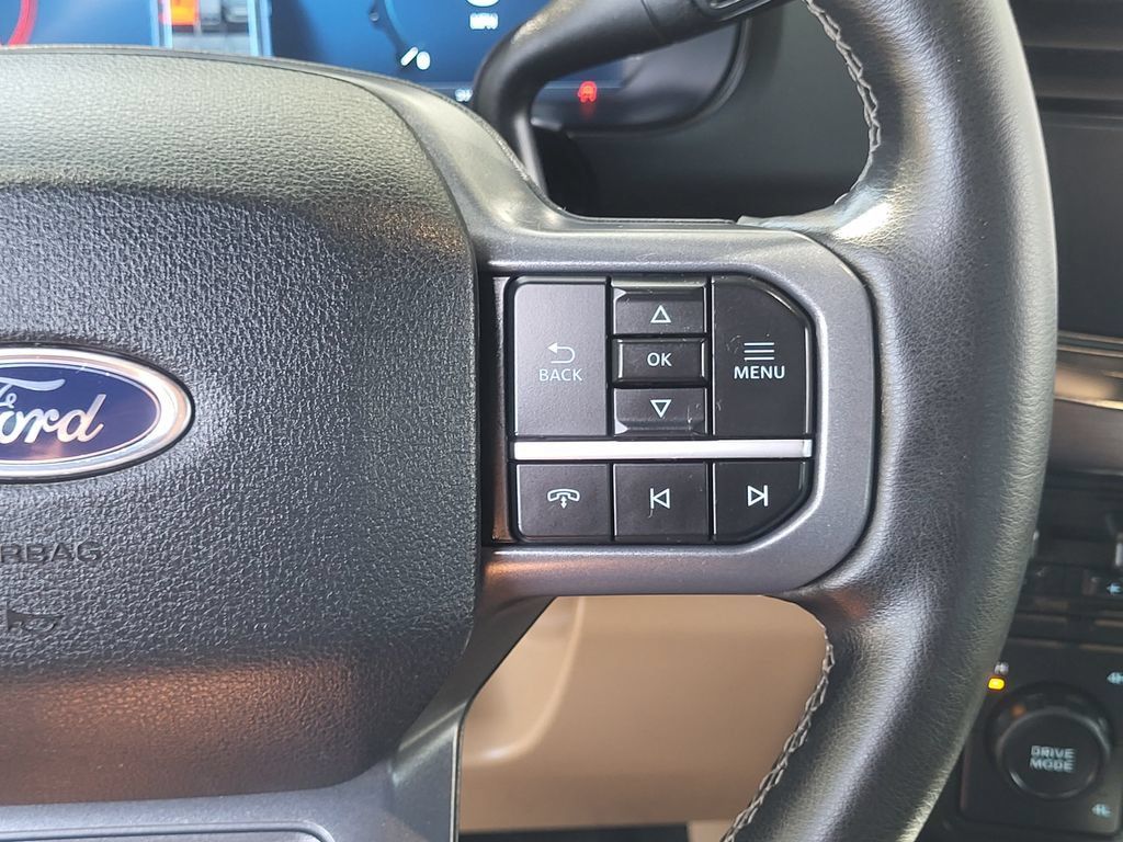Used 2025 Ford F350 Lariat w/ Chrome Package AWD/4WD image 20