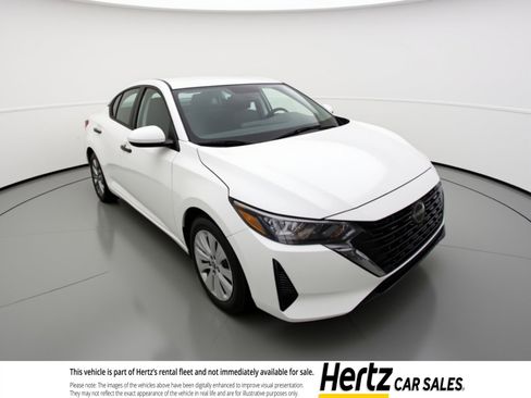 Used 2025 Nissan Sentra S image 1