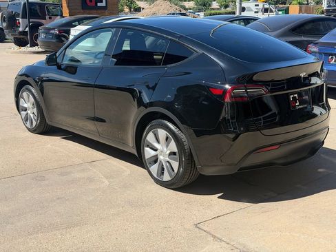 Used 2023 Tesla Model Y Long Range AWD/4WD image 13