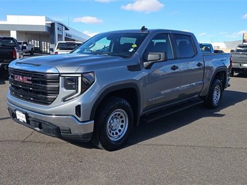 Used 2024 GMC Sierra 1500 Pro w/ Pro Value Package image 4