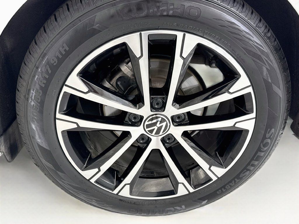 Used 2024 Volkswagen Jetta Sport FWD image 29