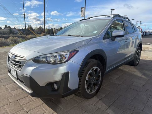 Used 2023 Subaru Crosstrek 2.0i Premium image 4