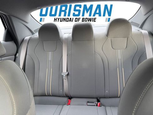 Certified 2025 Hyundai Elantra Sport image 22