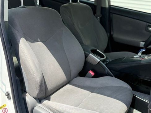 Used 2013 Toyota Prius Two FWD image 16