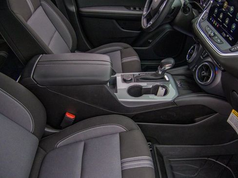 New 2025 Chevrolet Blazer LT w/ Convenience Package FWD image 15