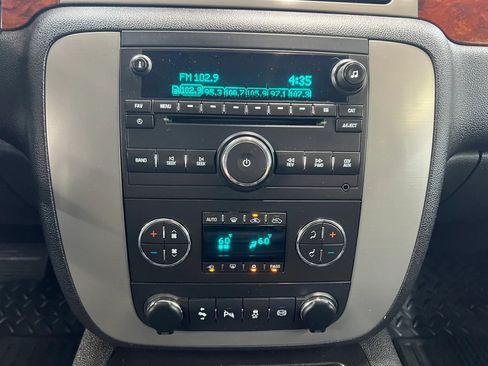 Used 2013 GMC Sierra 3500 SLT w/ SLT Convenience Package AWD/4WD image 22