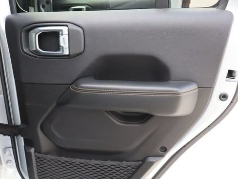 Used 2024 Jeep Wrangler Unlimited Sahara AWD/4WD image 21