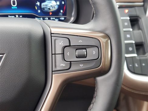 Used 2024 Chevrolet Suburban High Country w/ Premium Package image 28