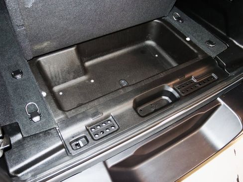 Used 2022 Jeep Wrangler Unlimited Sahara w/ Cold Weather Group image 84