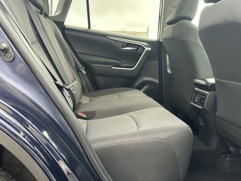 Used 2021 Toyota RAV4 XLE w/ Convenience Package image 17