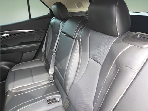 Used 2021 Buick Envision Essence w/ Technology Package I image 28