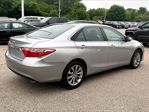 Used 2016 Toyota Camry XLE FWD image 6