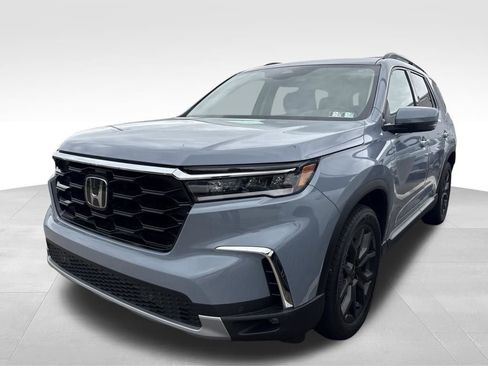 Used 2023 Honda Pilot Touring image 14