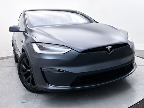 Used 2022 Tesla Model X image 8