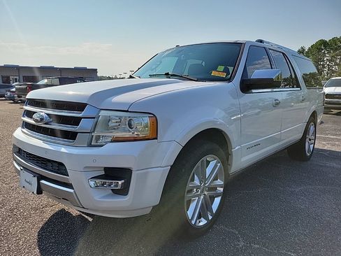 Used 2015 Ford Expedition EL Platinum RWD image 3