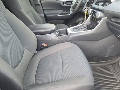 Certified 2025 Toyota RAV4 LE FWD image 13