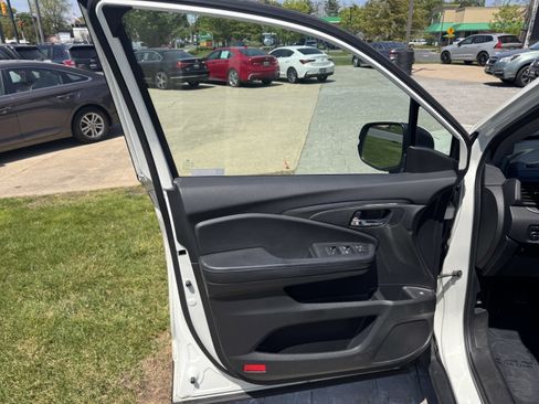 Used 2018 Honda Pilot EX image 20