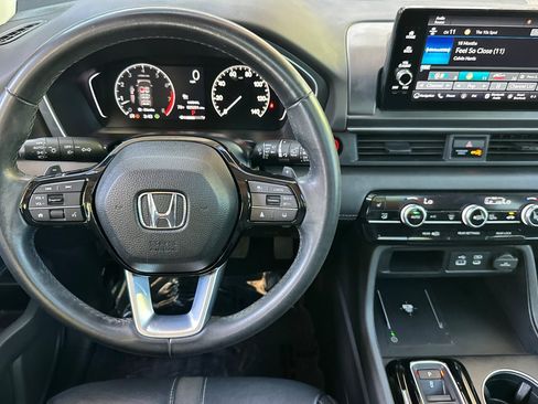 Used 2024 Honda Pilot Touring image 34