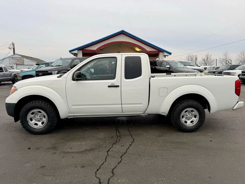 Used 2019 Nissan Frontier S image 2