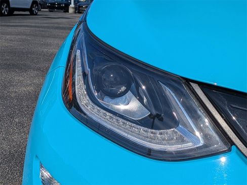 Used 2021 Chevrolet Bolt LT image 10