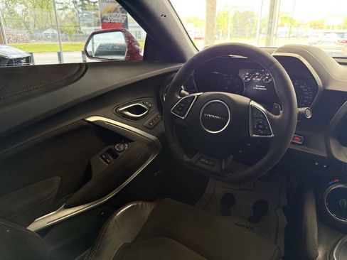 Used 2018 Chevrolet Camaro ZL1 RWD image 45